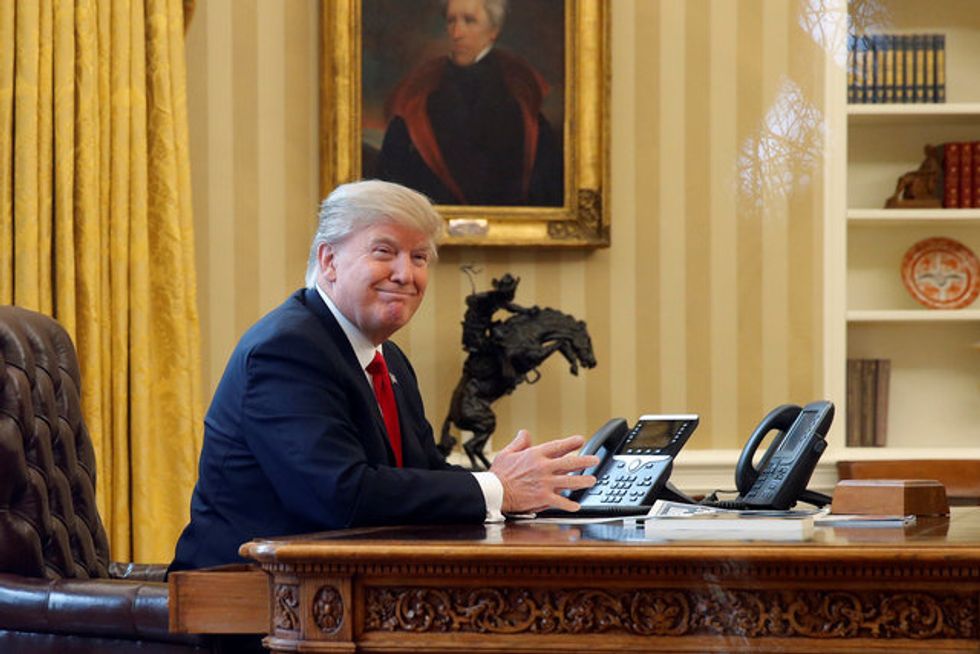 ‘A Warning’ Tells Us Trump Is Stupid, Crazy — And Dangerous