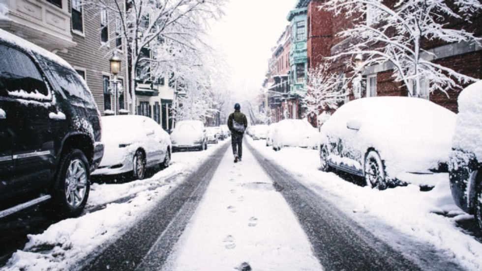 how to stay safe during a snowstorm