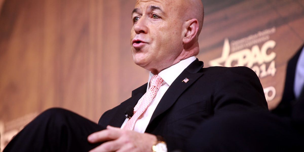 Hulu's Sarah Lawrence 'Cult' Series Omits Bernard Kerik's Creepy History - Vimarsana News