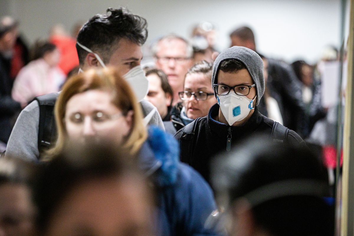 Non è soltanto una brutta influenza. Crederci può generare un disastro