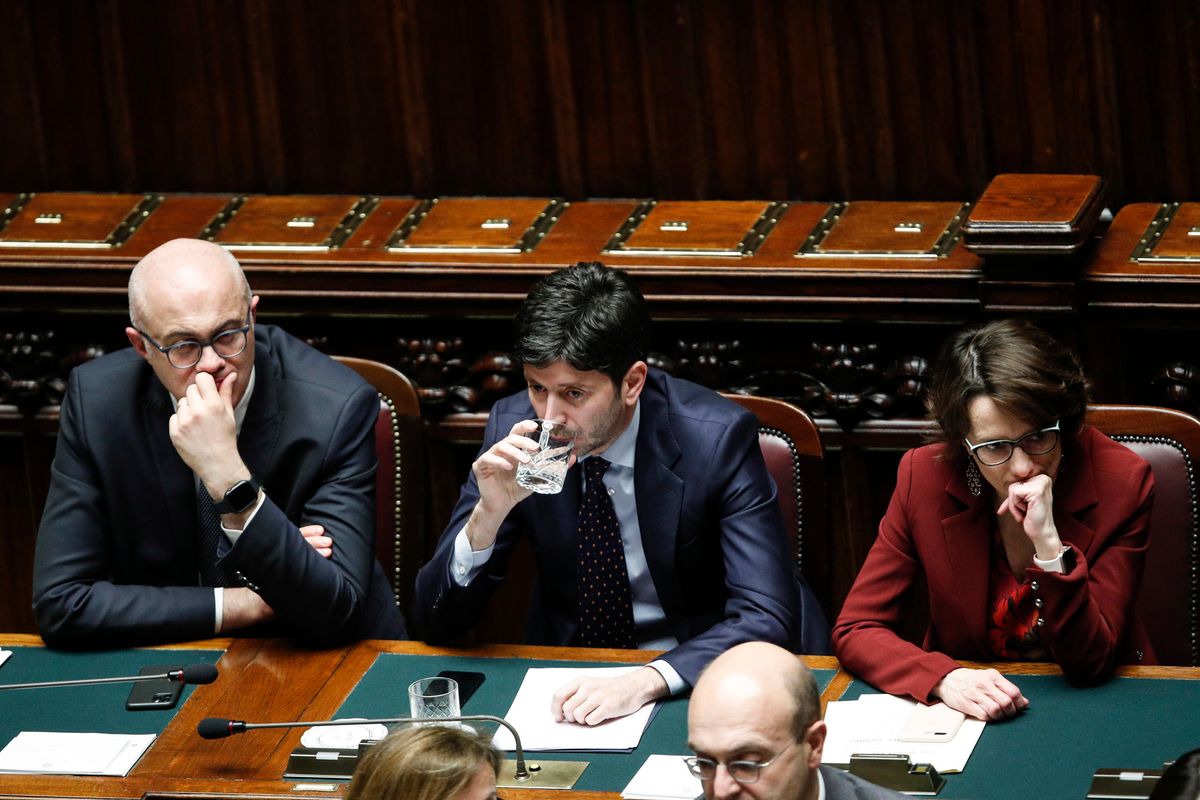 Nuova giravolta: «Toni bassi». Ma derby d’Italia blindato, il governo è fuori controllo