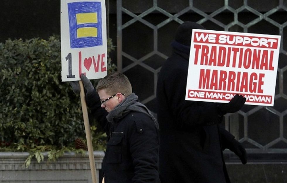 U.S. Recognizes Michigan Same-Sex Marriages, Holder Says