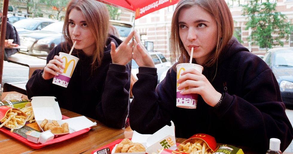 10 Perks Of Being Single When Everyone Else Is Cuffed Up