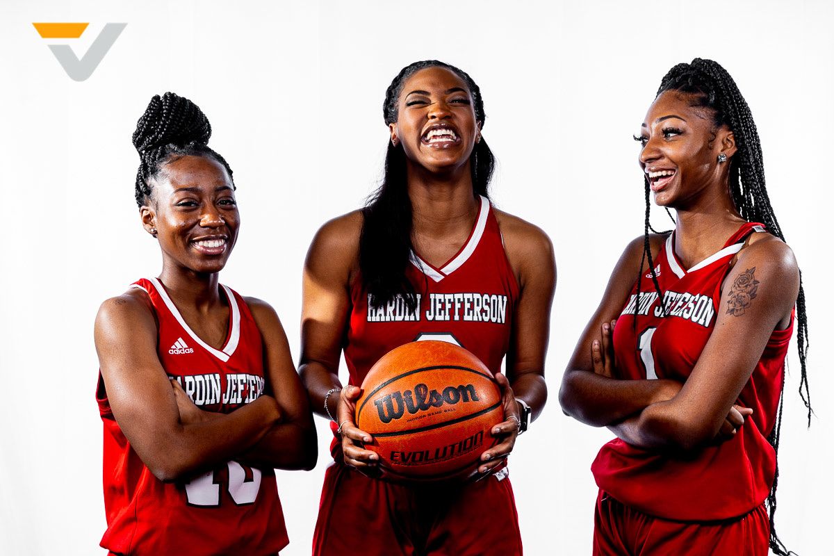 Hardin-Jefferson girls relaxed heading into Friday