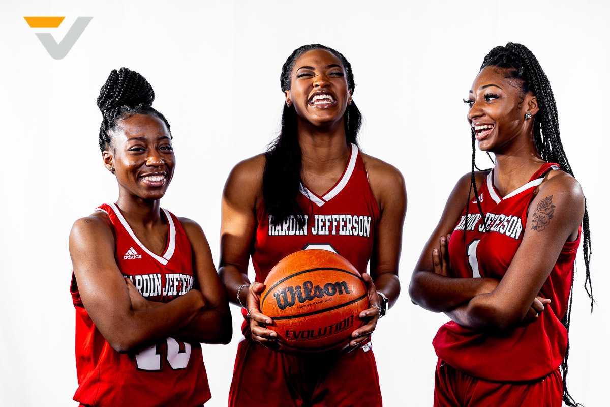 Hardin-Jefferson girls relaxed heading into Friday