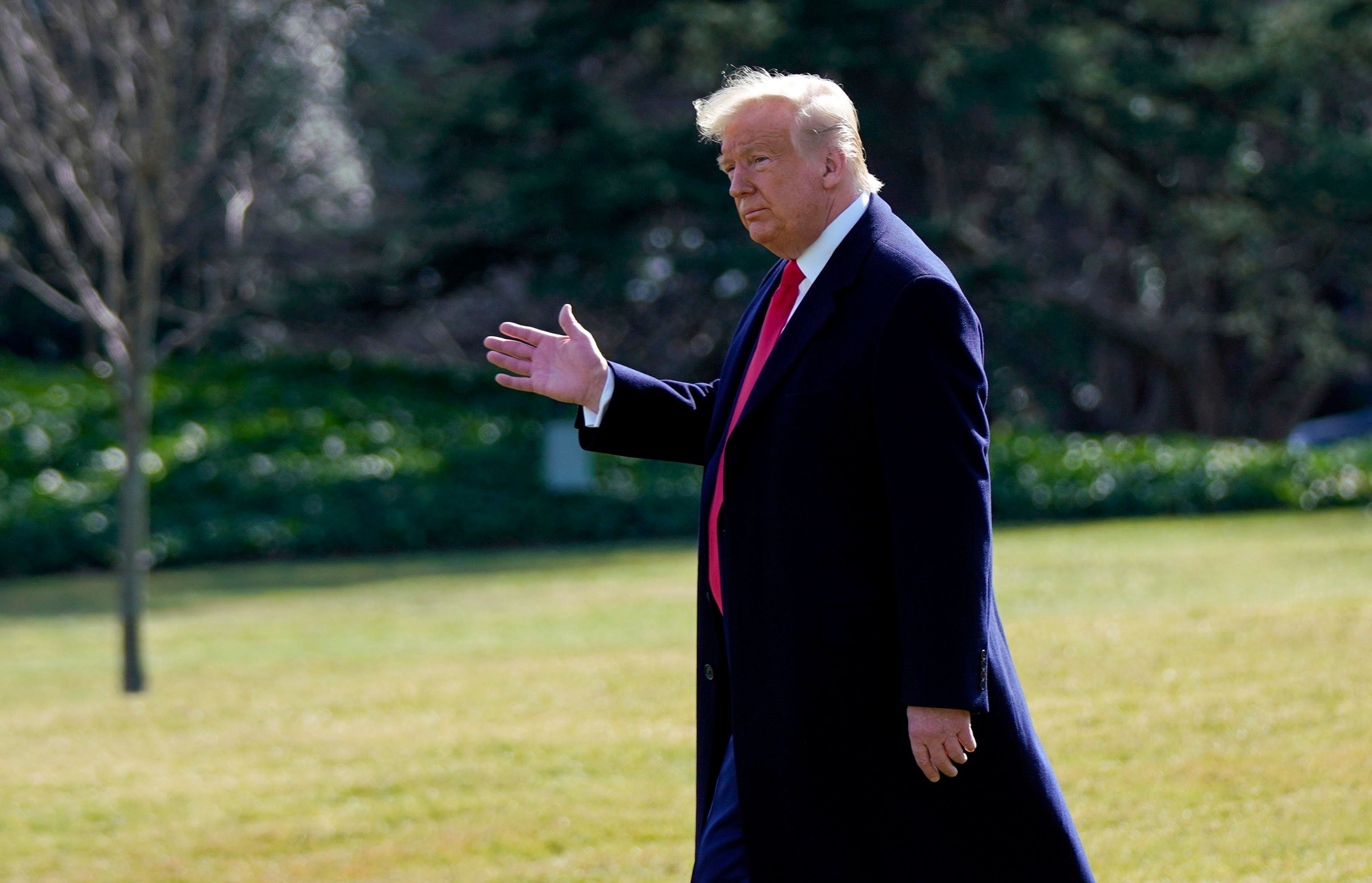 Anche il Pd e Trump temono il contagio e scaricano Giuseppi