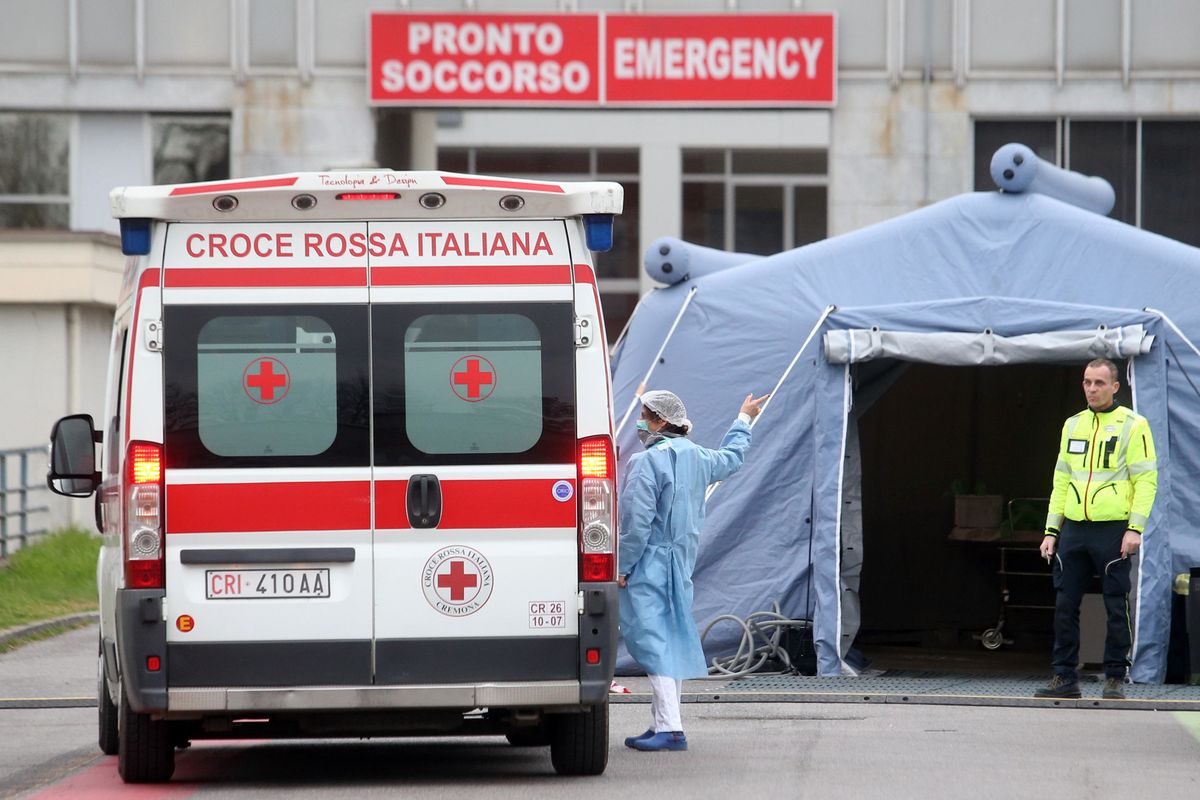 Saliti a 52 i morti, 18 soltanto ieri. Ma l’epidemia sembra rallentare