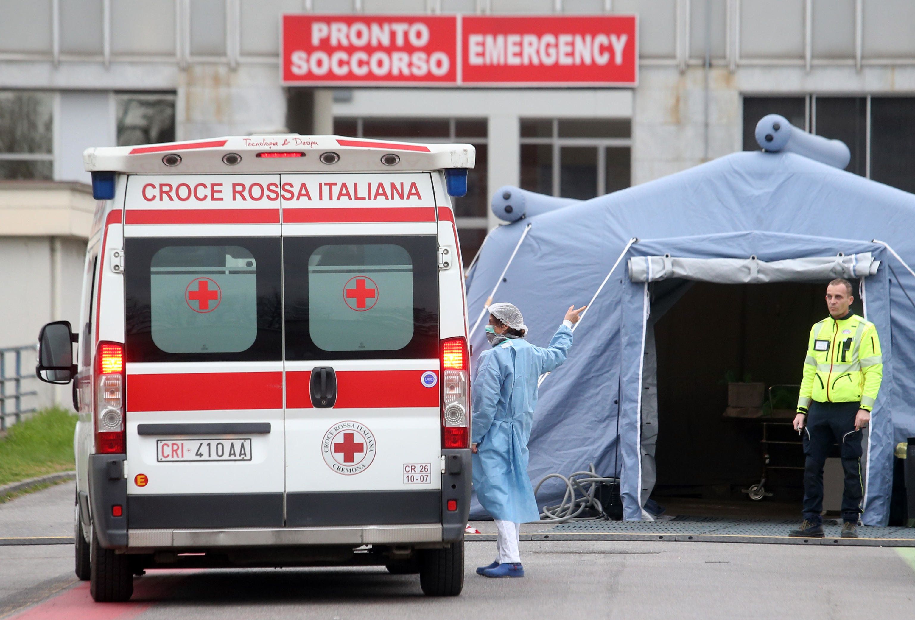Saliti a 52 i morti, 18 soltanto ieri. Ma l’epidemia sembra rallentare