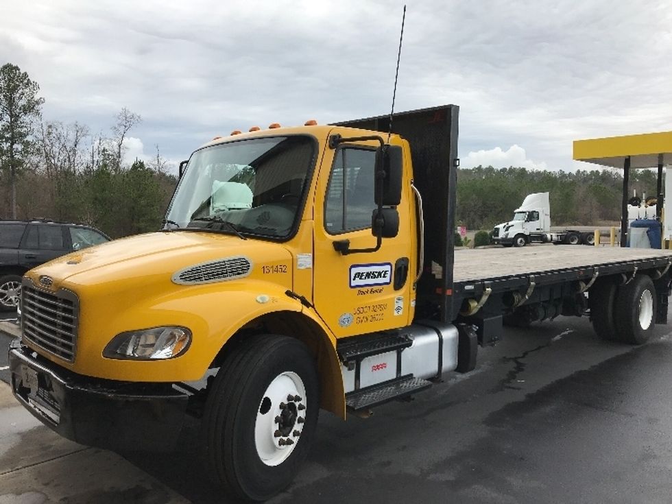 Used 2016 Freightliner Truck Flatbed Truck - Unit 131452 - Penske Used ...