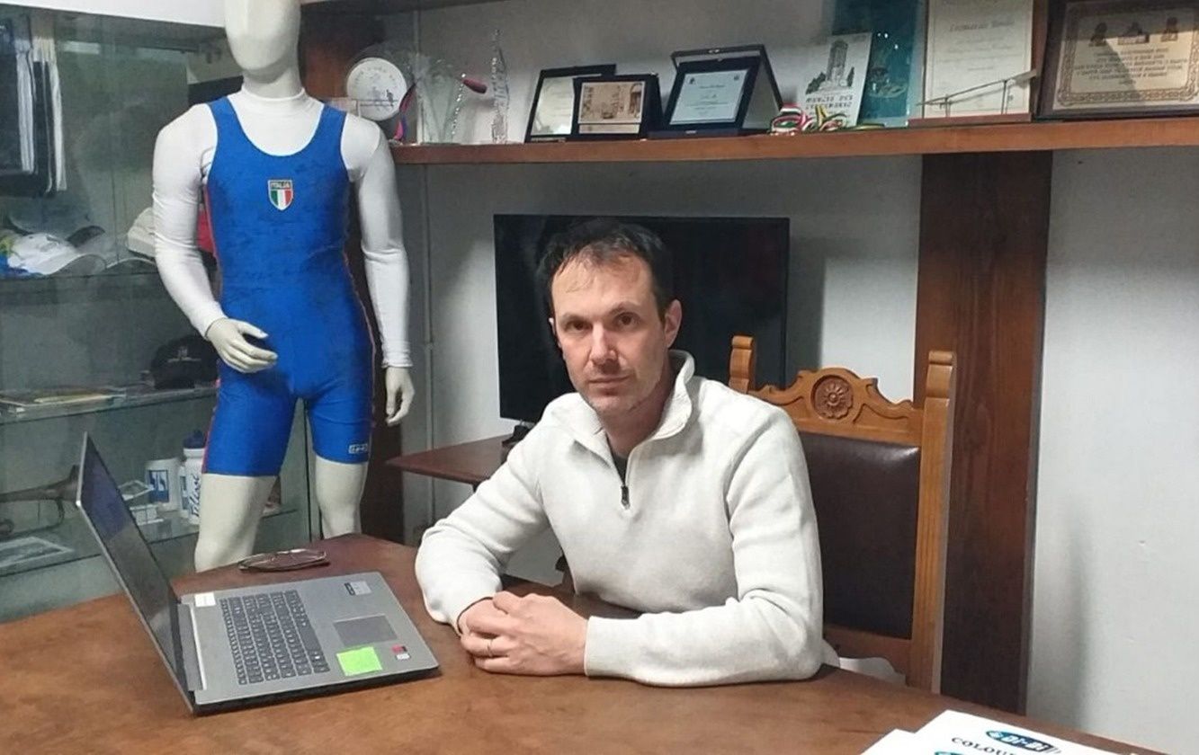 «Dalle divise sportive alle mascherine. Così sopravviviamo»