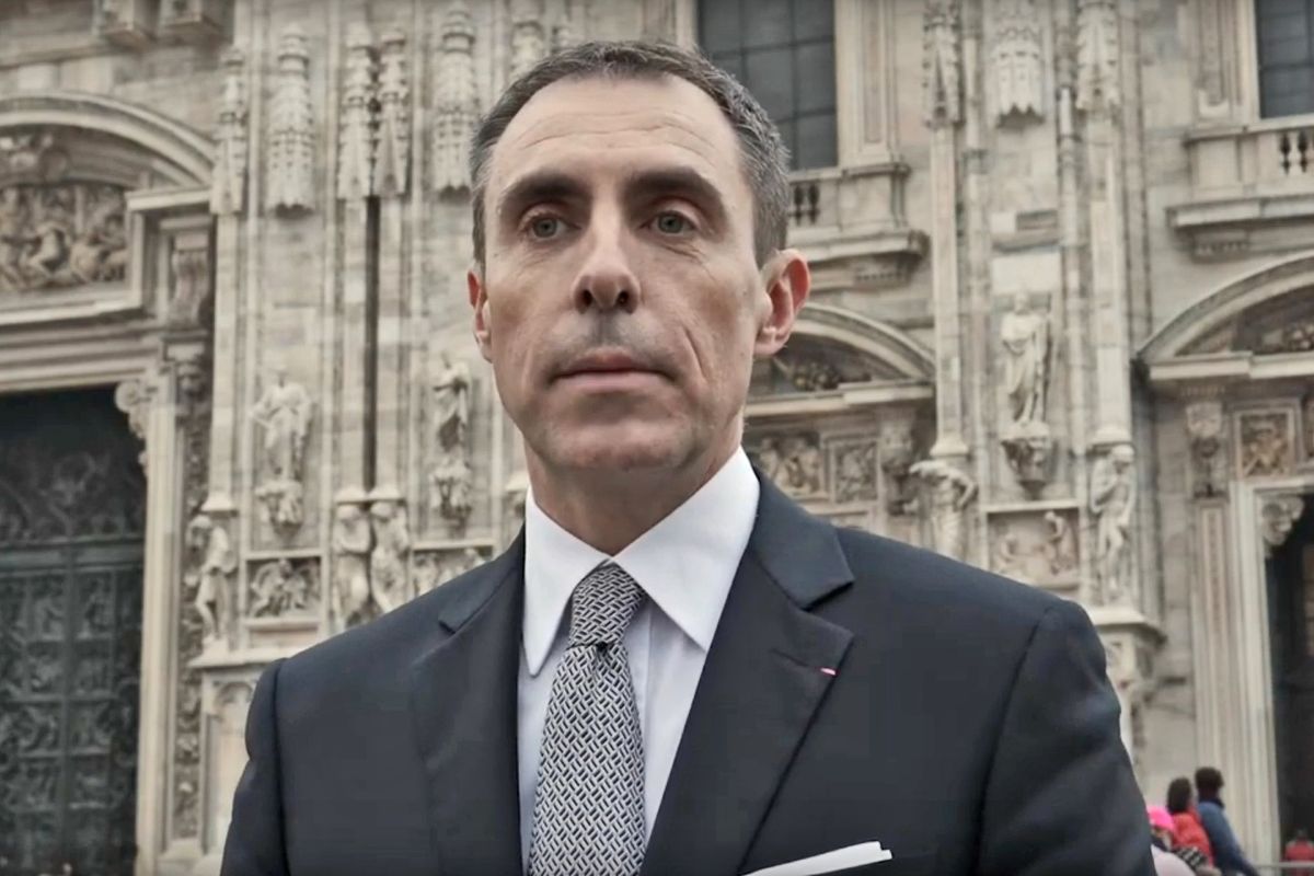 «Repubblica» caccia l’ex militare appena ingaggiato contro l’epidemia