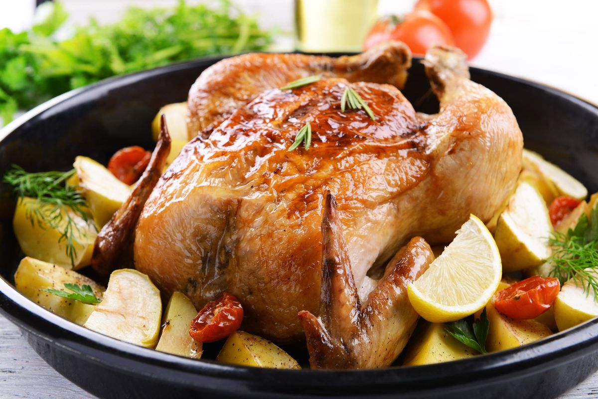 Non fare il Pollo. Carne magra e ricca di proteine ma attenti a cuocerla bene