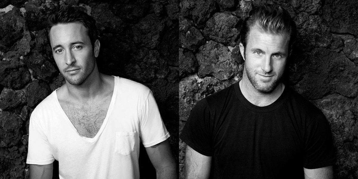 Black and white photo of Alex O'Loughlin and Scott Caan.