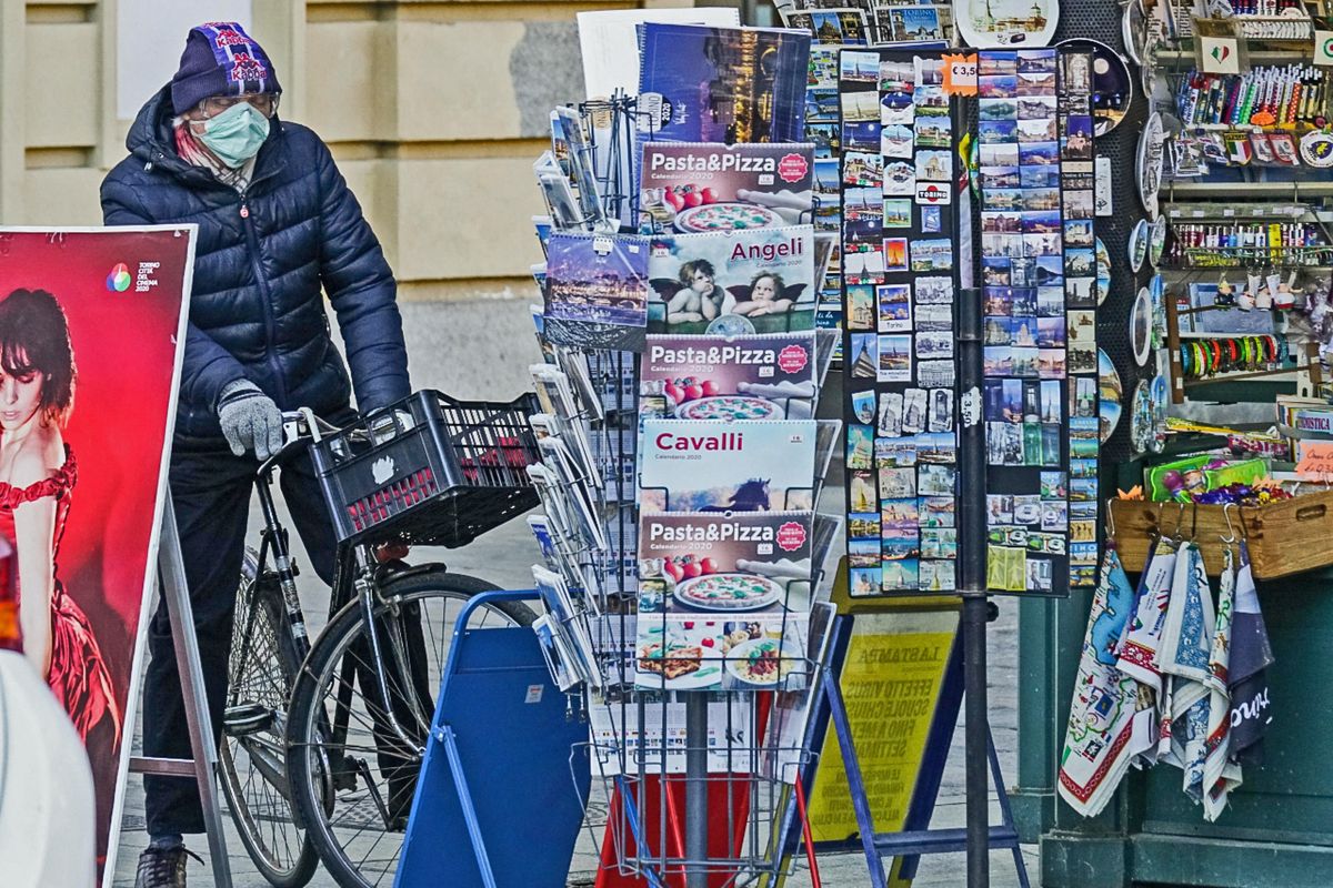 Da edicolanti a rider per i giornali a domicilio