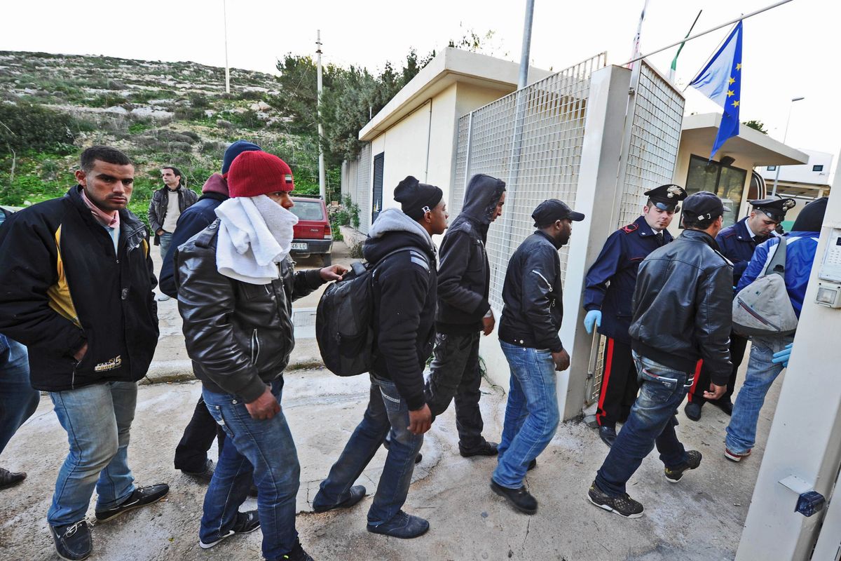 Focolaio nel centro di accoglienza a Milano