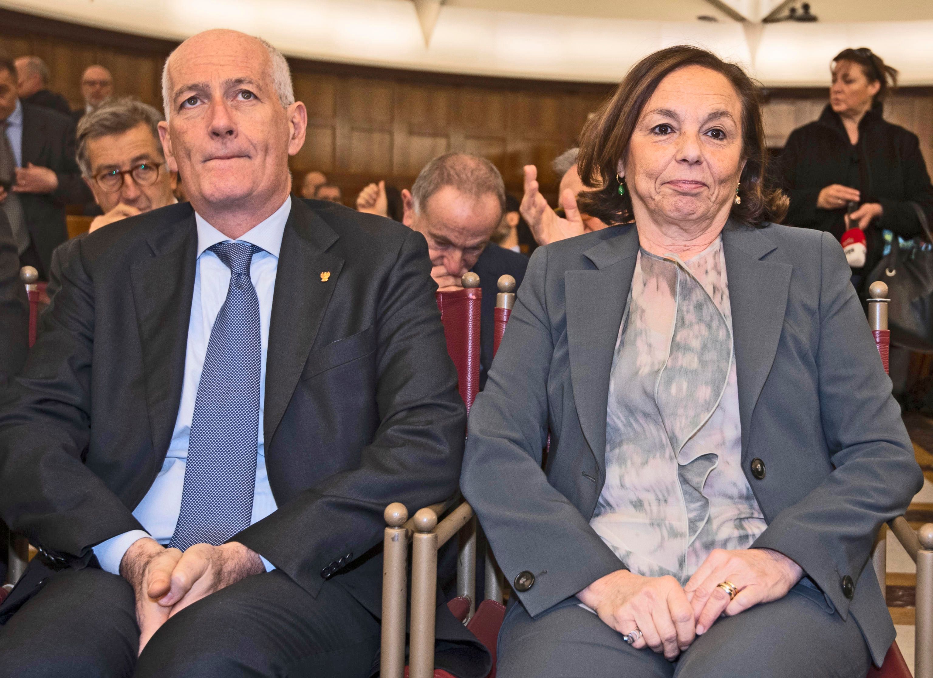 Gabrielli promette maschere alla polizia ma è in ritardo. Droni per i controlli