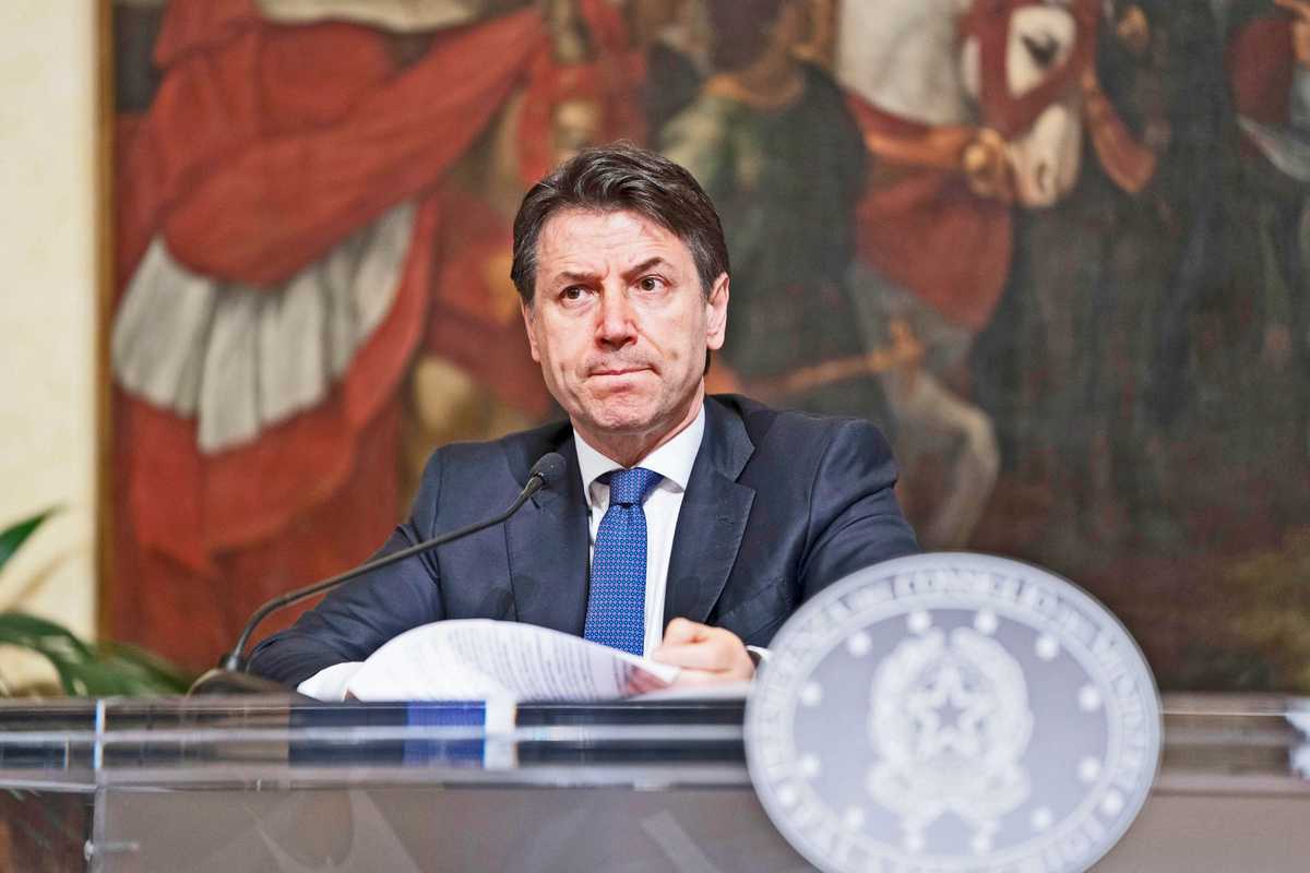 Conte denunciato per disastro