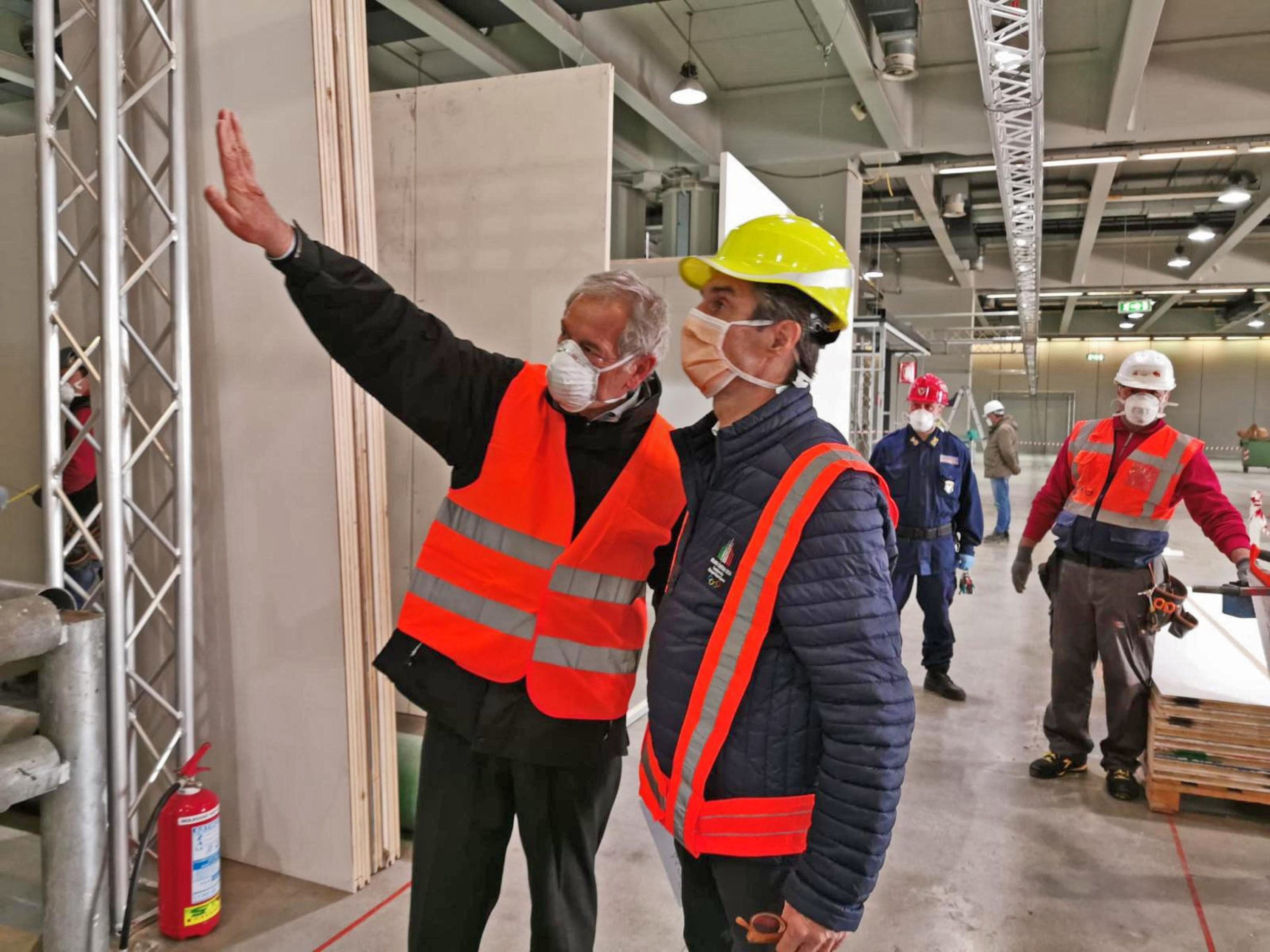 Milano e Bertolaso fanno il miracolo. «La più grande rianimazione d’Italia»