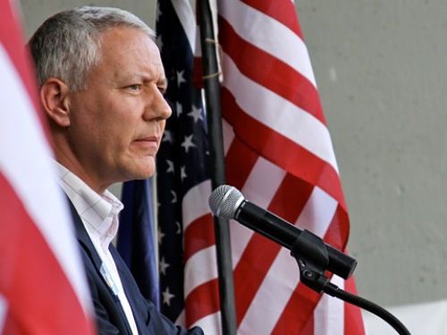 Republicans Urge Trump To Withhold Relief From Undocumented