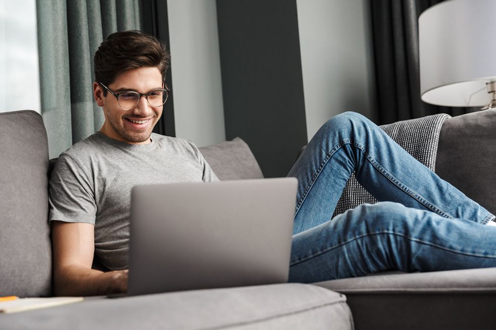 Man formats his resume to get it past the ATS