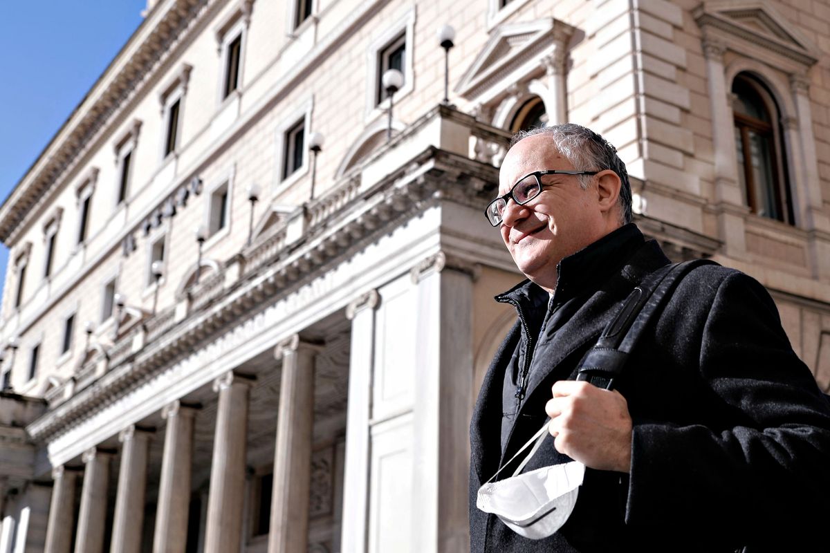 Giuseppi e Gualtieri ci hanno già svenduto. E in attesa del Mes non sganciano i soldi