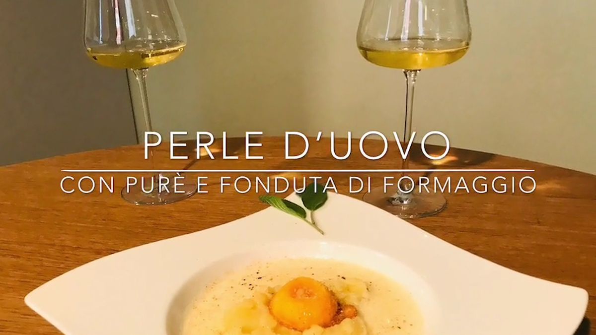 Cuciniamo insieme: perle d'uovo con purè e fonduta di formaggio