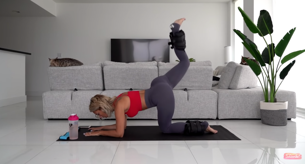 17 Things You Need To Turn Your Living Room Into A Planet Fitness