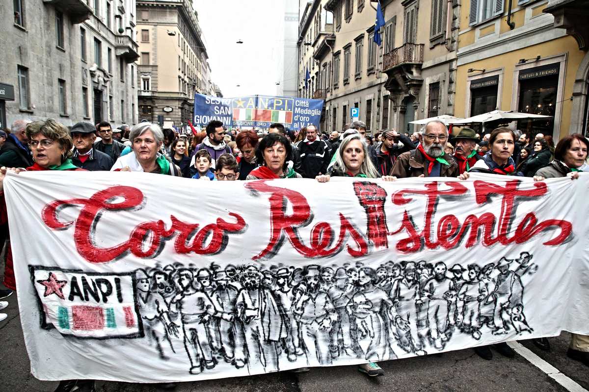 25 aprile da ridere, questa volta arrivano le brigate Covid-19