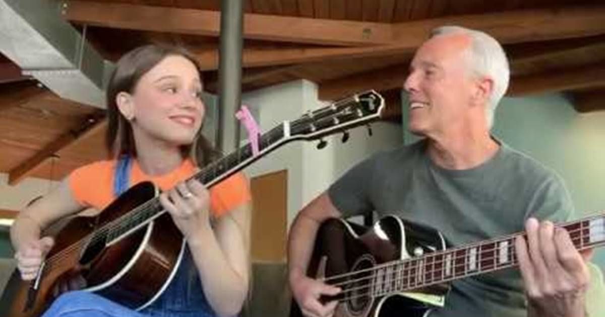 Tears for Fears singer Curt Smith and his daughter shared an acoustic version of 'Mad World'