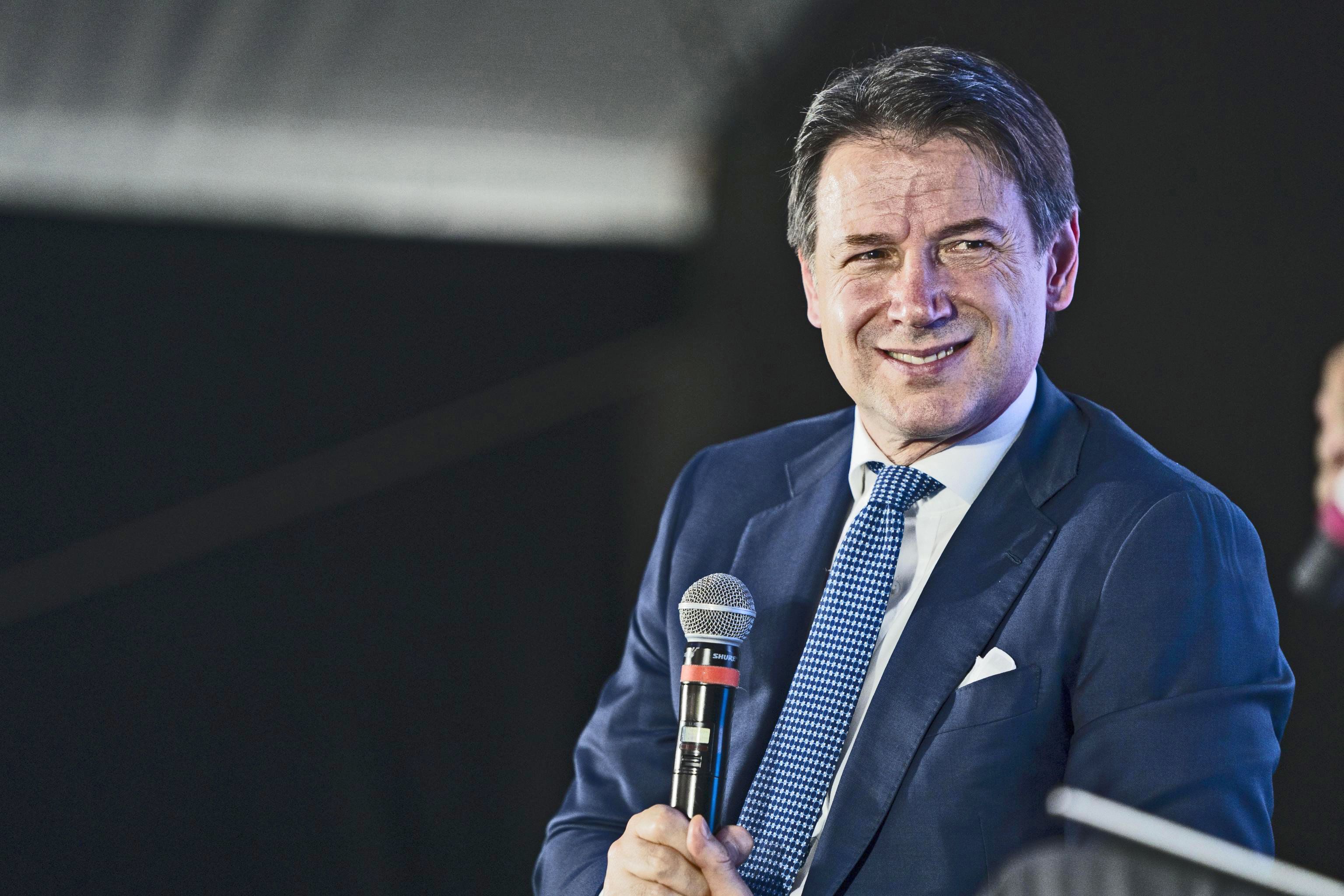 Le ultime mosse di Giuseppi, un uomo solo allo sbando