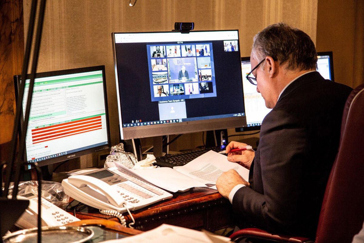 Ritardi, rinvii e bugie. Ma i soldi promessi dal governo quando arrivano?