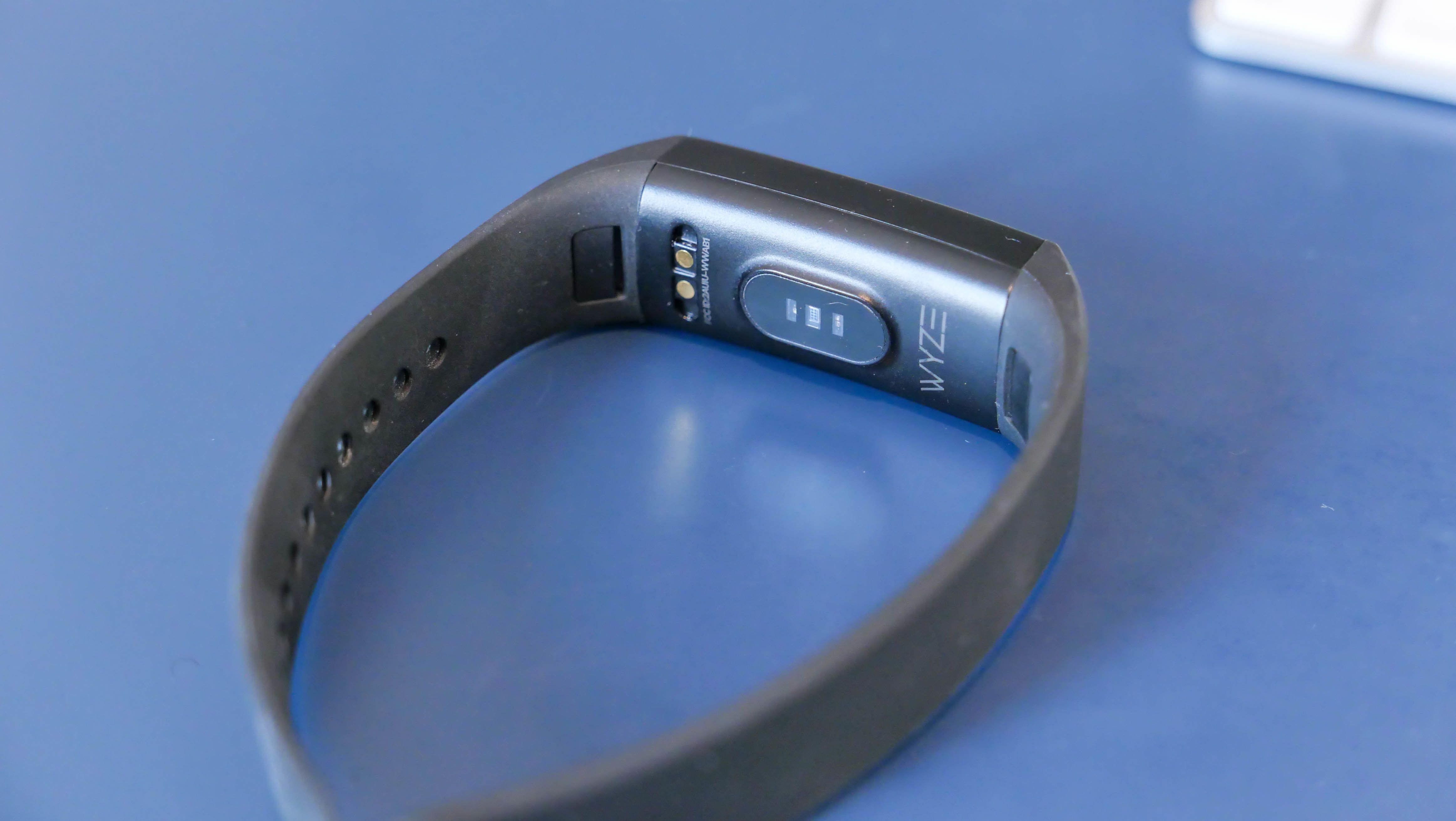 Wyze band outlet fitness tracker