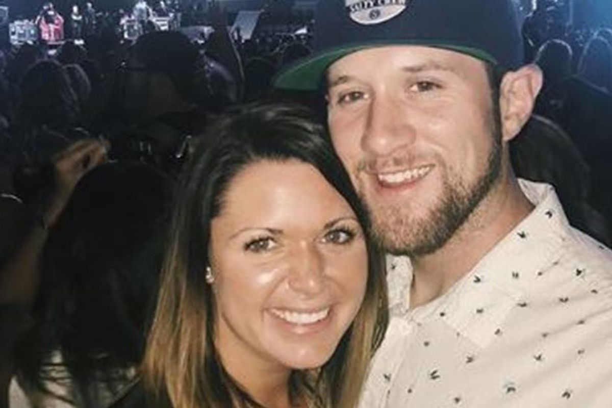 Woman marries the man who helped save her life in the Las Vegas mass shooting