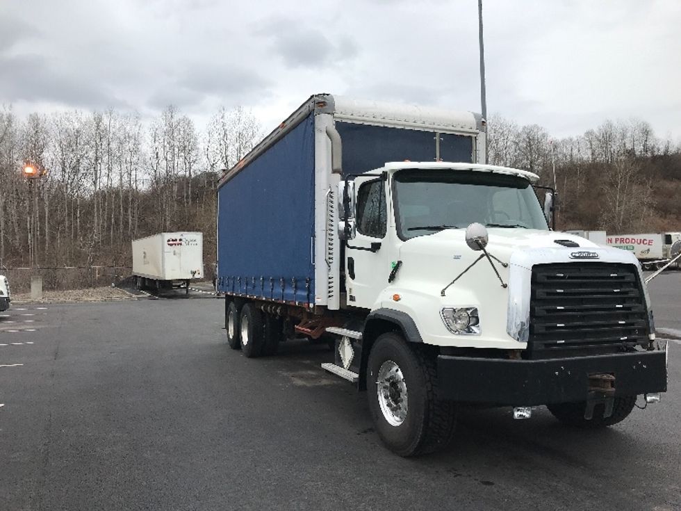 Used 2014 Freightliner Truck Medium Duty Box Truck - Unit 690198