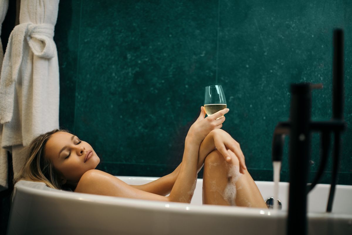 Riscopri il piacere di un bagno caldo. Per purificare corpo e mente