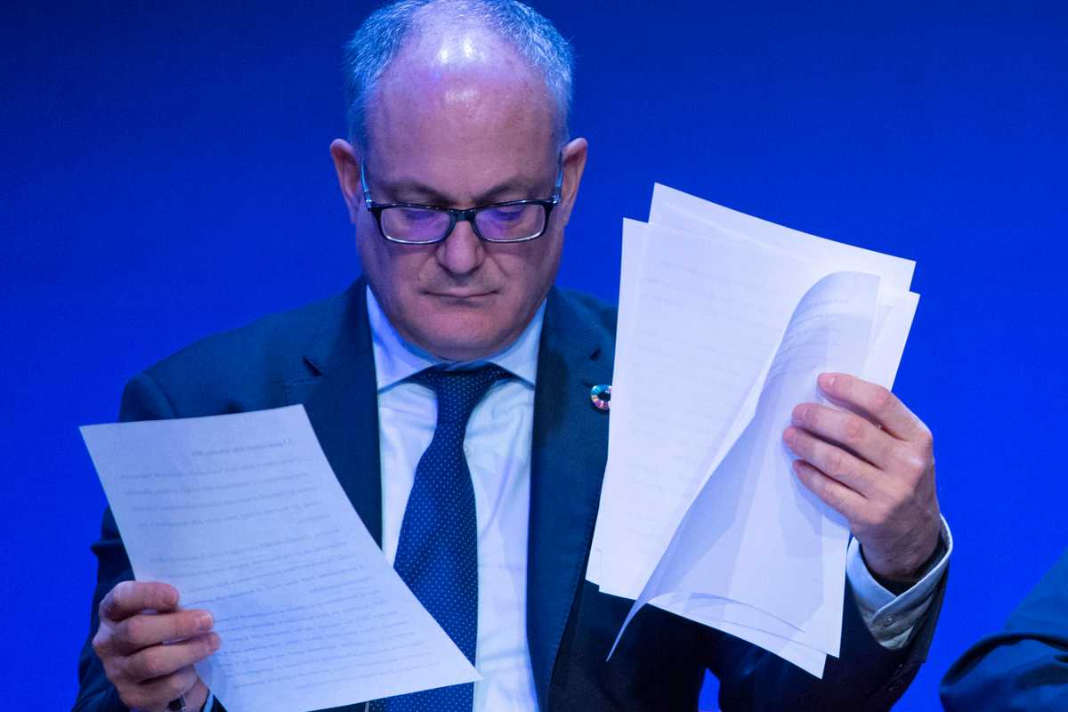 I grillini preparano il tradimento sul Mes: «Siamo contrari, ma se cambia nome...»