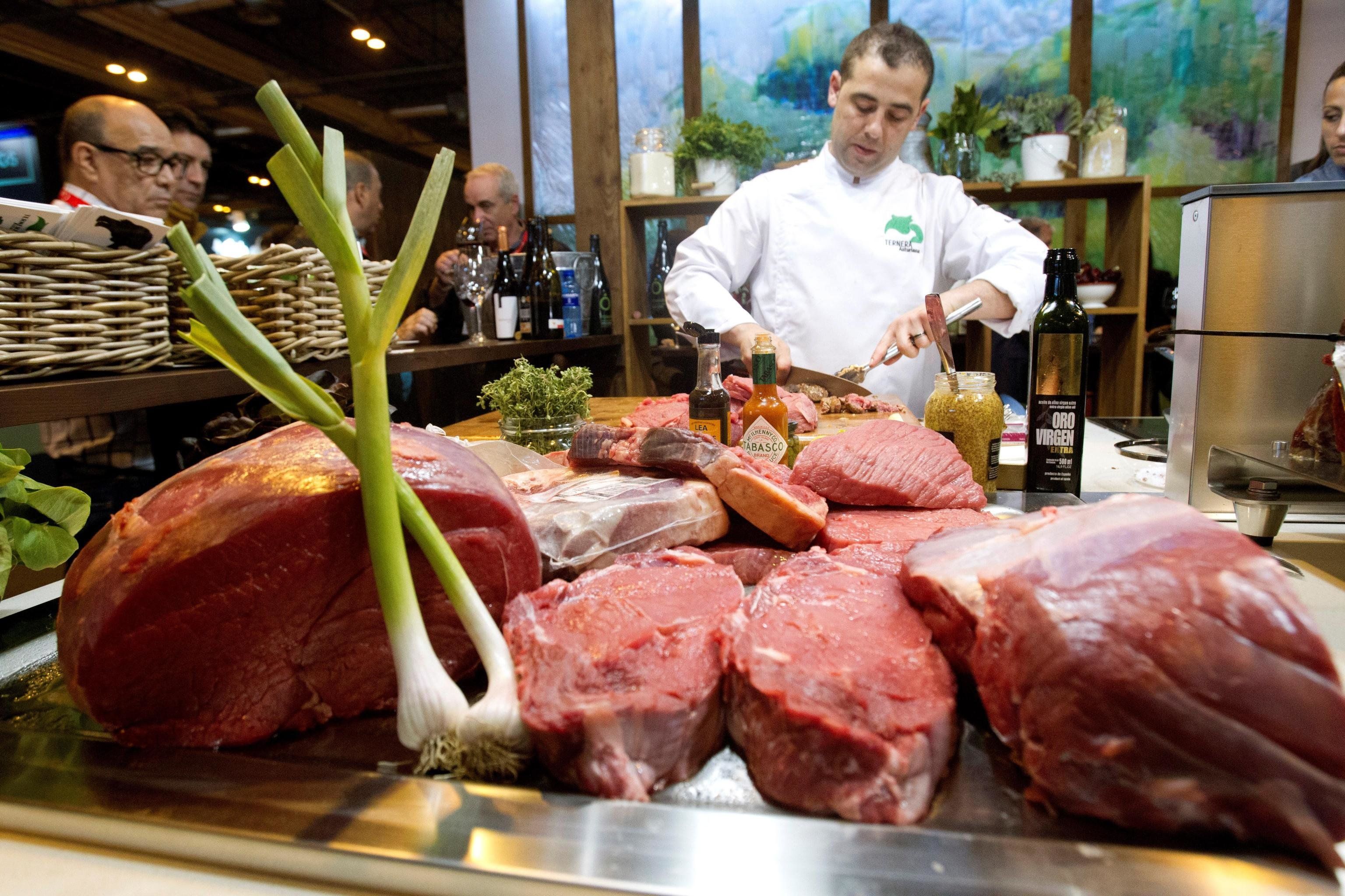 Rassegnati, vegano. All’Italia scorre il manzo nelle vene