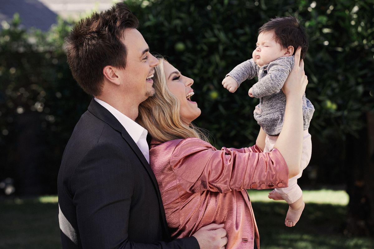 Soap stars Darin Brooks and Kelly Kruger with their newborn baby.