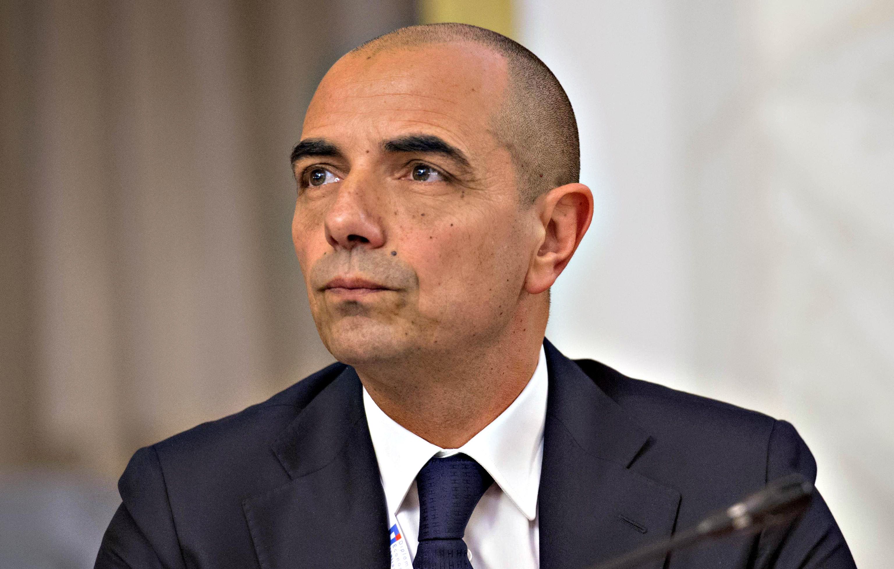 «Gli statali sono pagati per non lavorare: niente smart working»