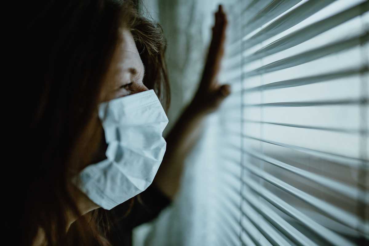 Ci hanno reso schiavi. Ma sempre e solo «per il nostro bene»