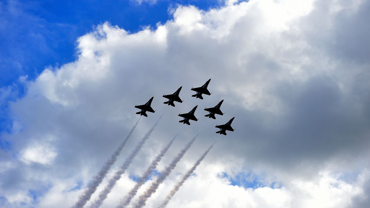 Thunderbirds and Blue Angels to take over the skies during joint flyovers of several Southern cities