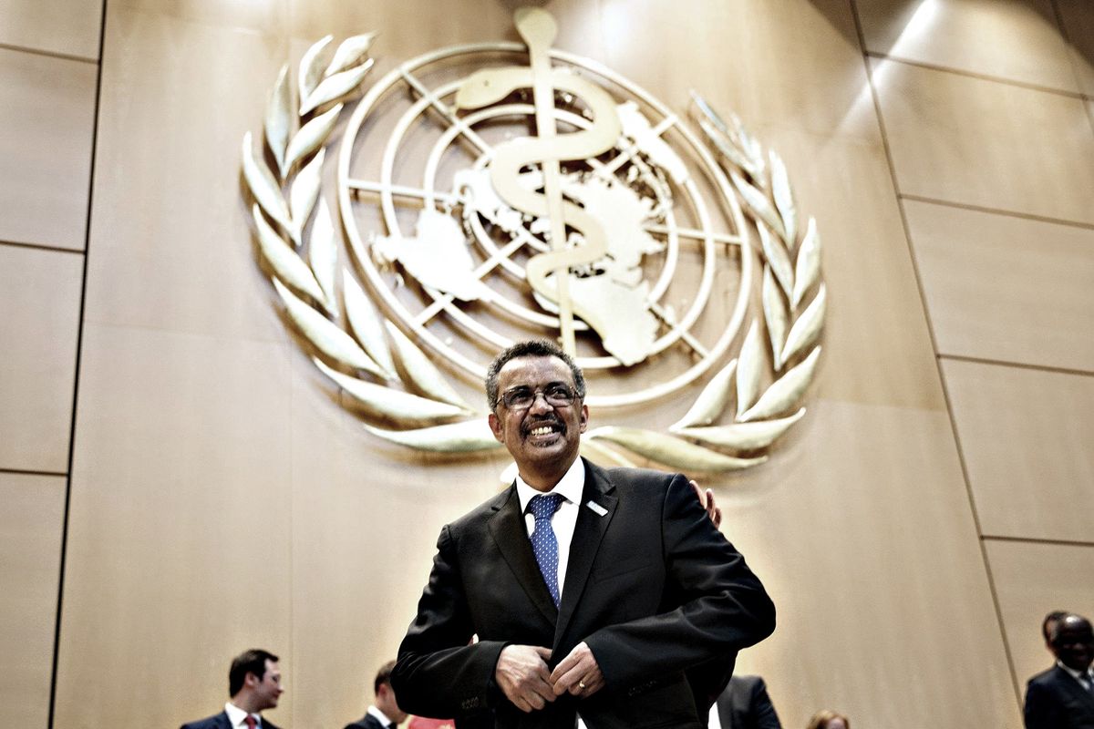 L’Oms in crisi lancia l’operazione simpatia