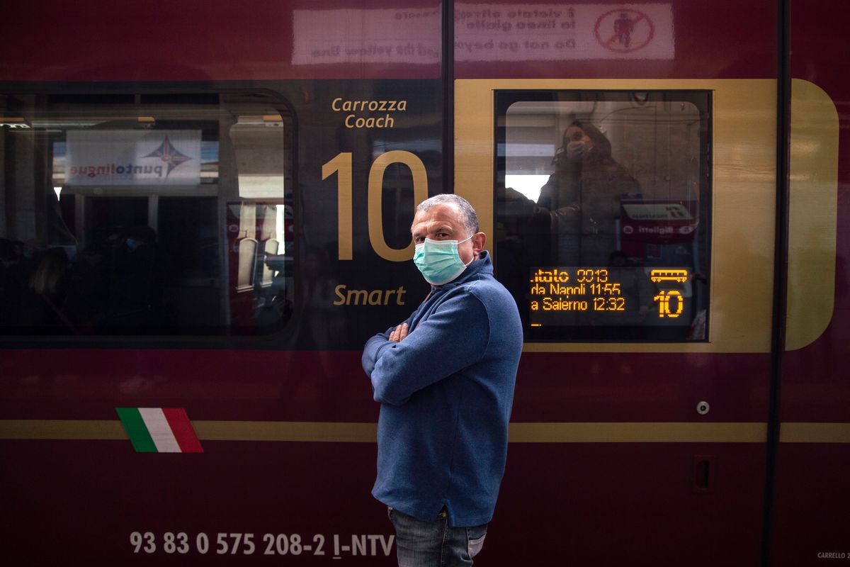 Per evitare i vagoni troppo affollati il governo vuole spennare i pendolari