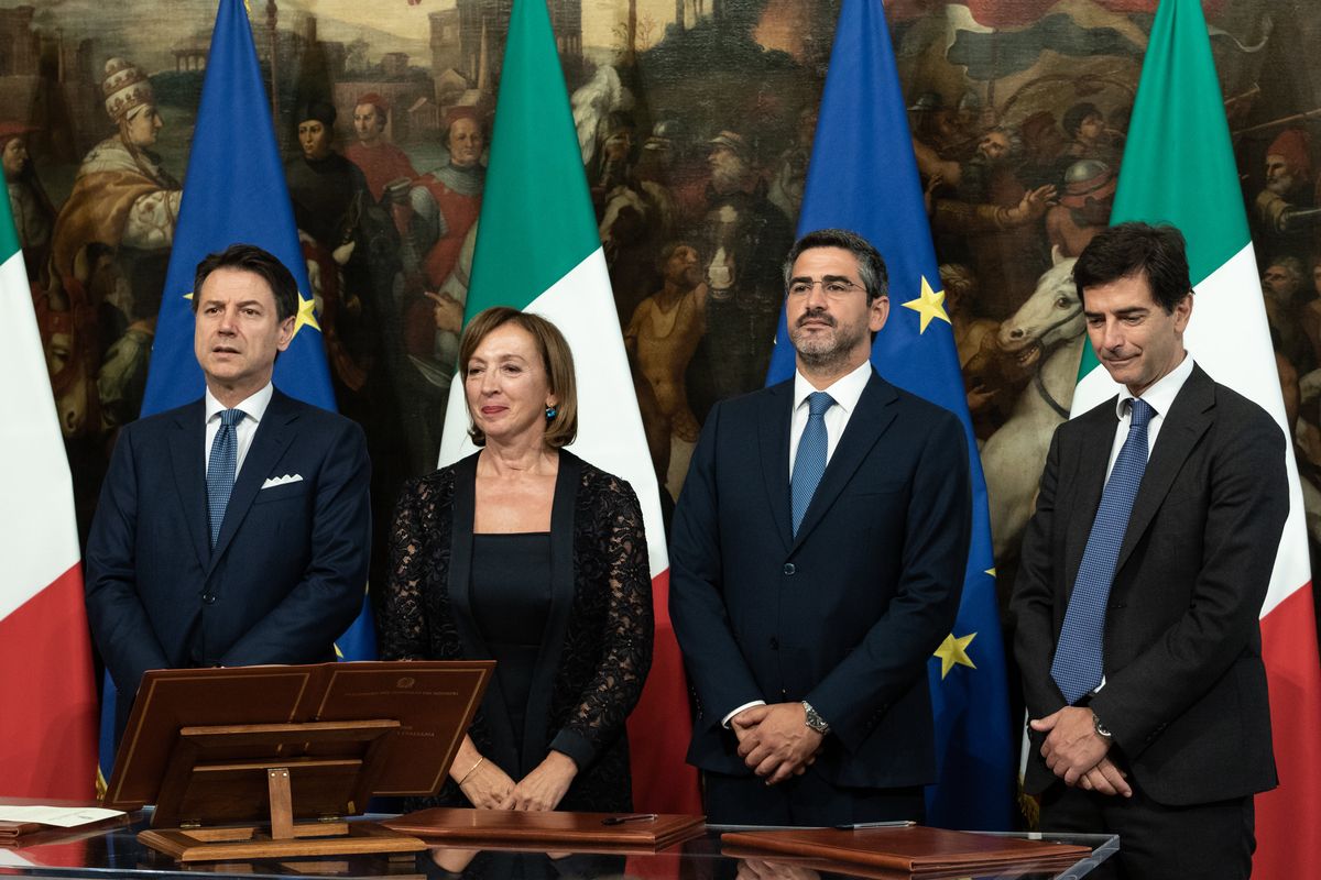 La app sarà un flop. Ma il governo va avanti lo stesso