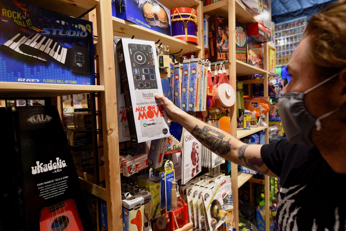 'It has to get better:' local retailers reopen for to-go service after weeks of shutdown