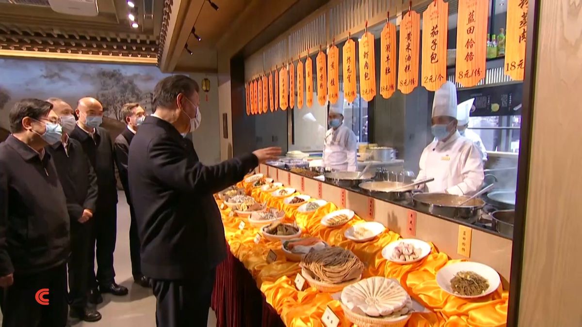 Il video di Cctv: la visita di Xi al distretto commerciale di Xi'an