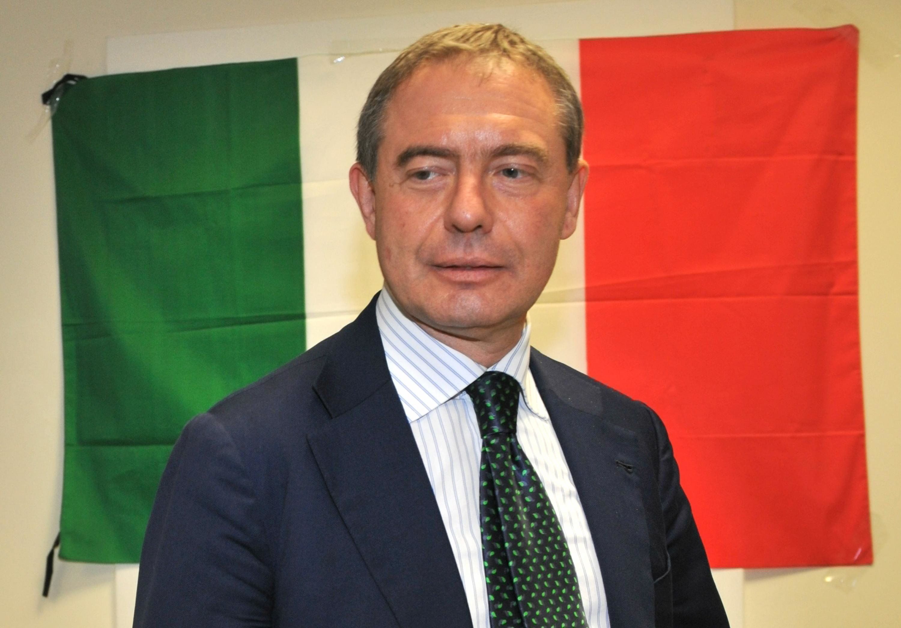 Adolfo Urso: «Il decreto liquidità non è sufficiente. Serve attivare un Fondo Tricolore»