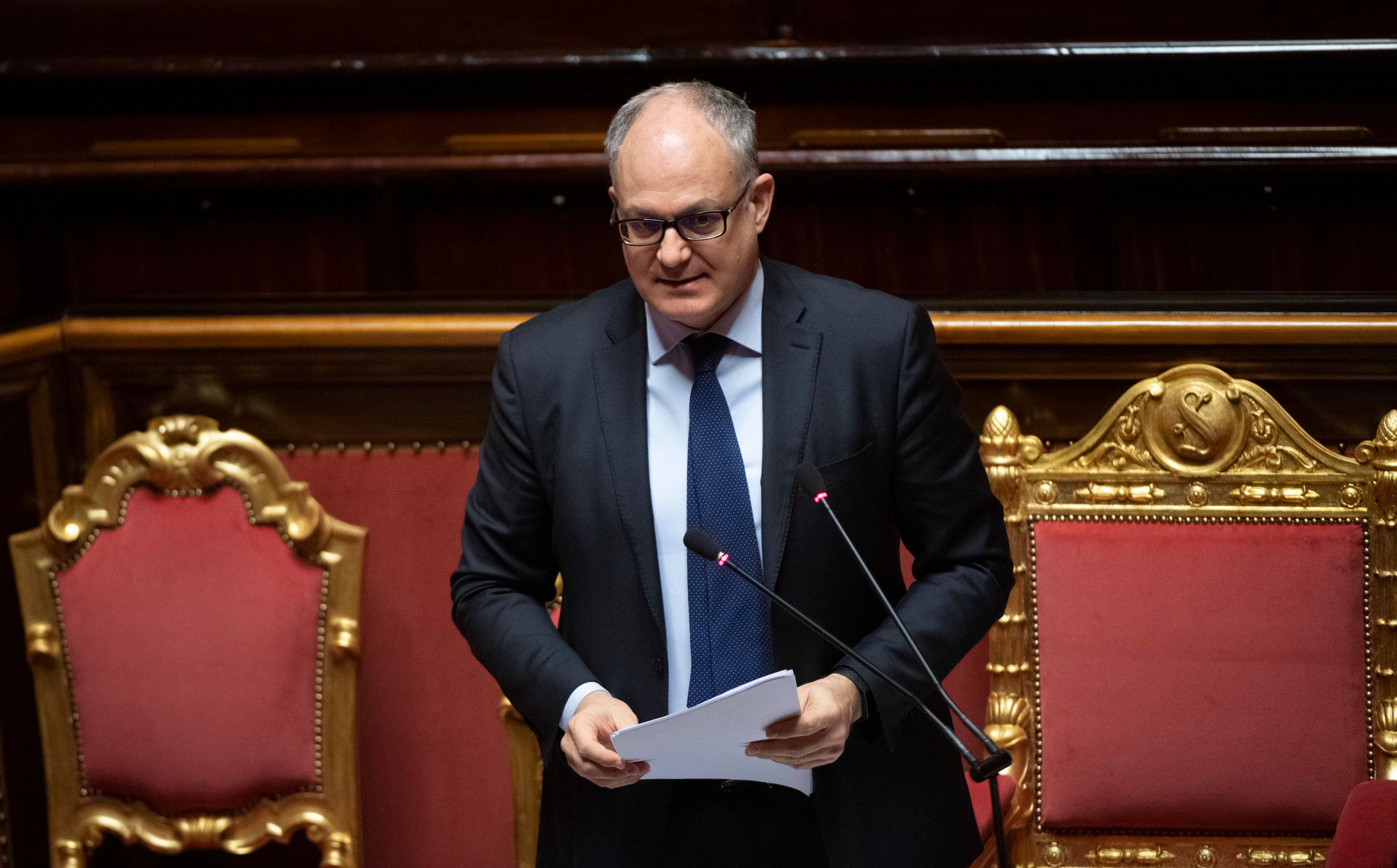 Gualtieri si smentisce un’altra volta. Il conto del Papeete era una truffa