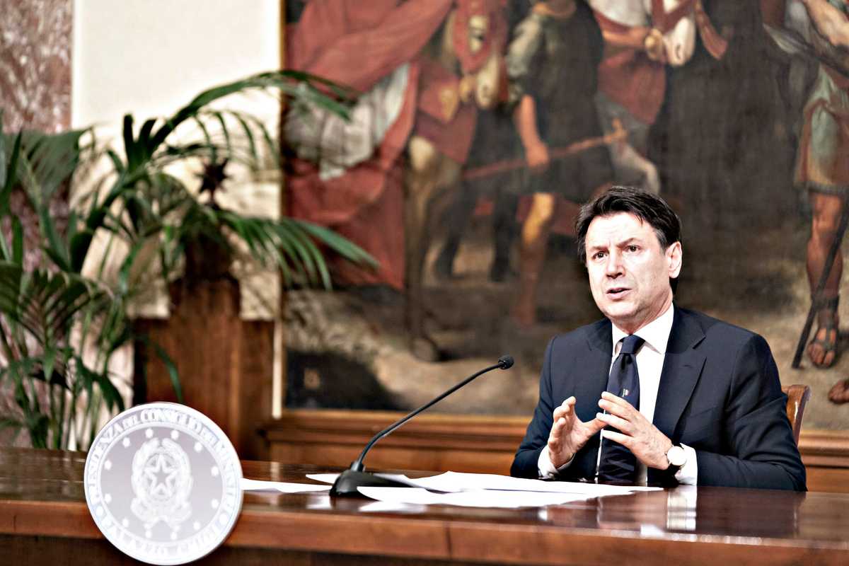 Basta col Conte che si crede re
