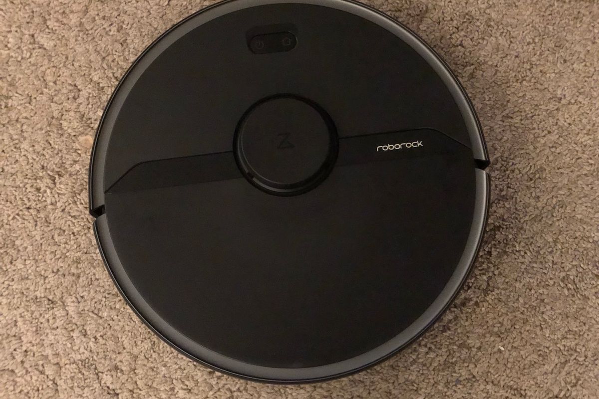 Roborock S5 Max Review: A Great Mopping, Vacuuming Companion!